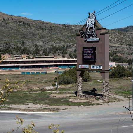 Apache Village Cabinette 15, Queen Bed, Midtown, Sleeps 2 Ruidoso Exteriör bild